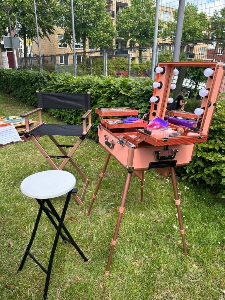 Feestclown schminken